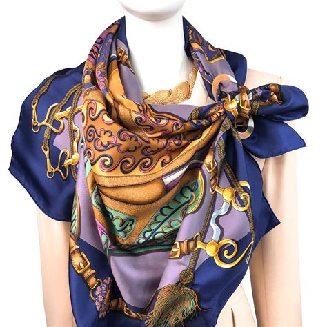 hermès scarf how to wear.